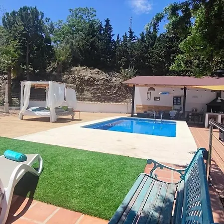 Casa Raquel Villa