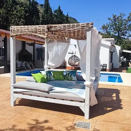 Casa Raquel *